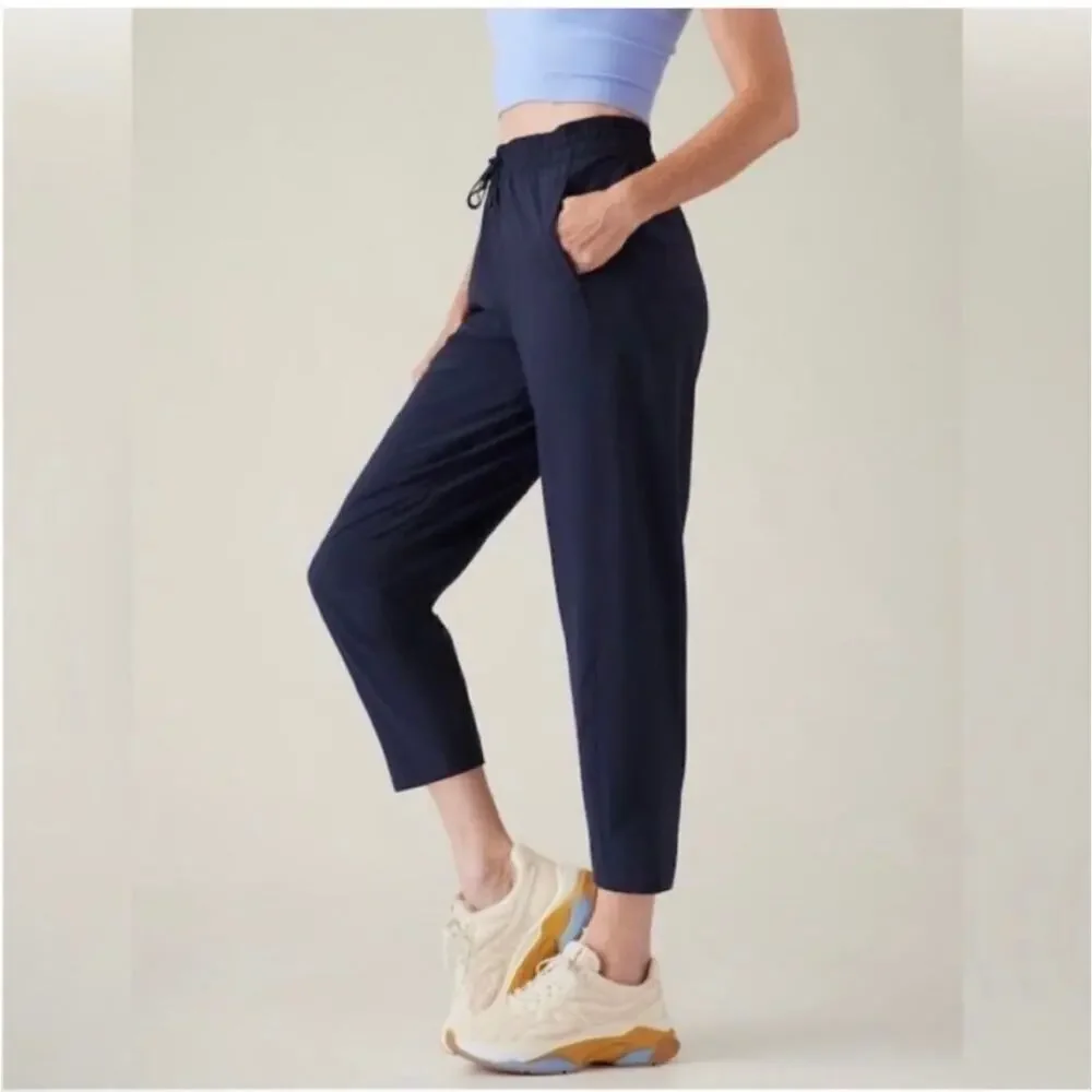 Athleta Pants Womens 4 Navy Blue Arrival Crop Stretch Sporty Commute Travel Work